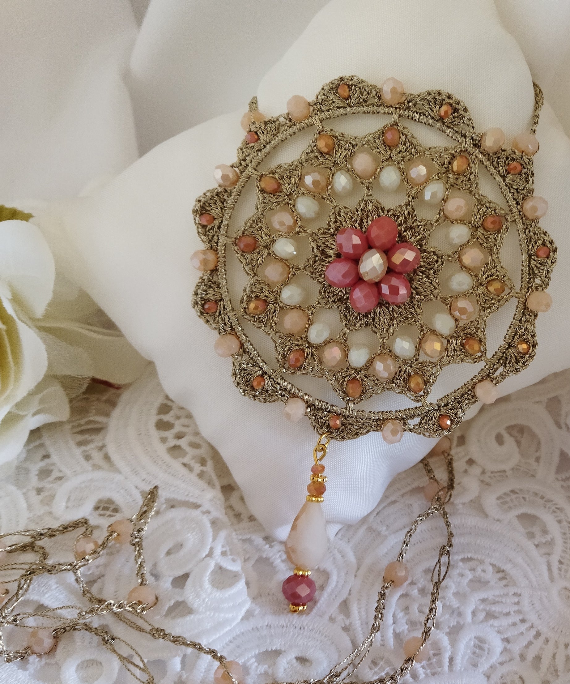 Collana Mandala in Tono Cipria "Rosa d’Oriente"