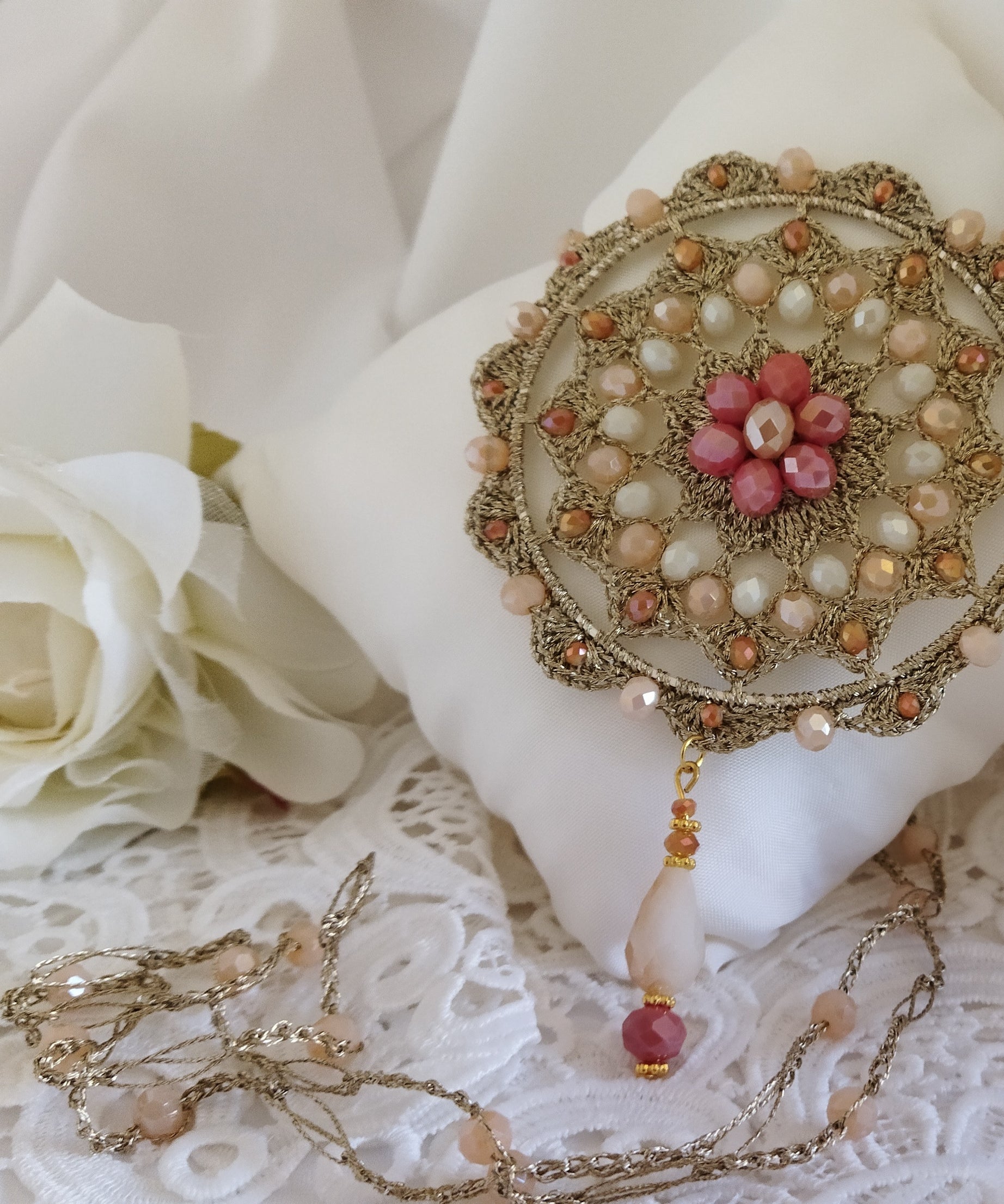 Collana Mandala in Tono Cipria "Rosa d’Oriente"