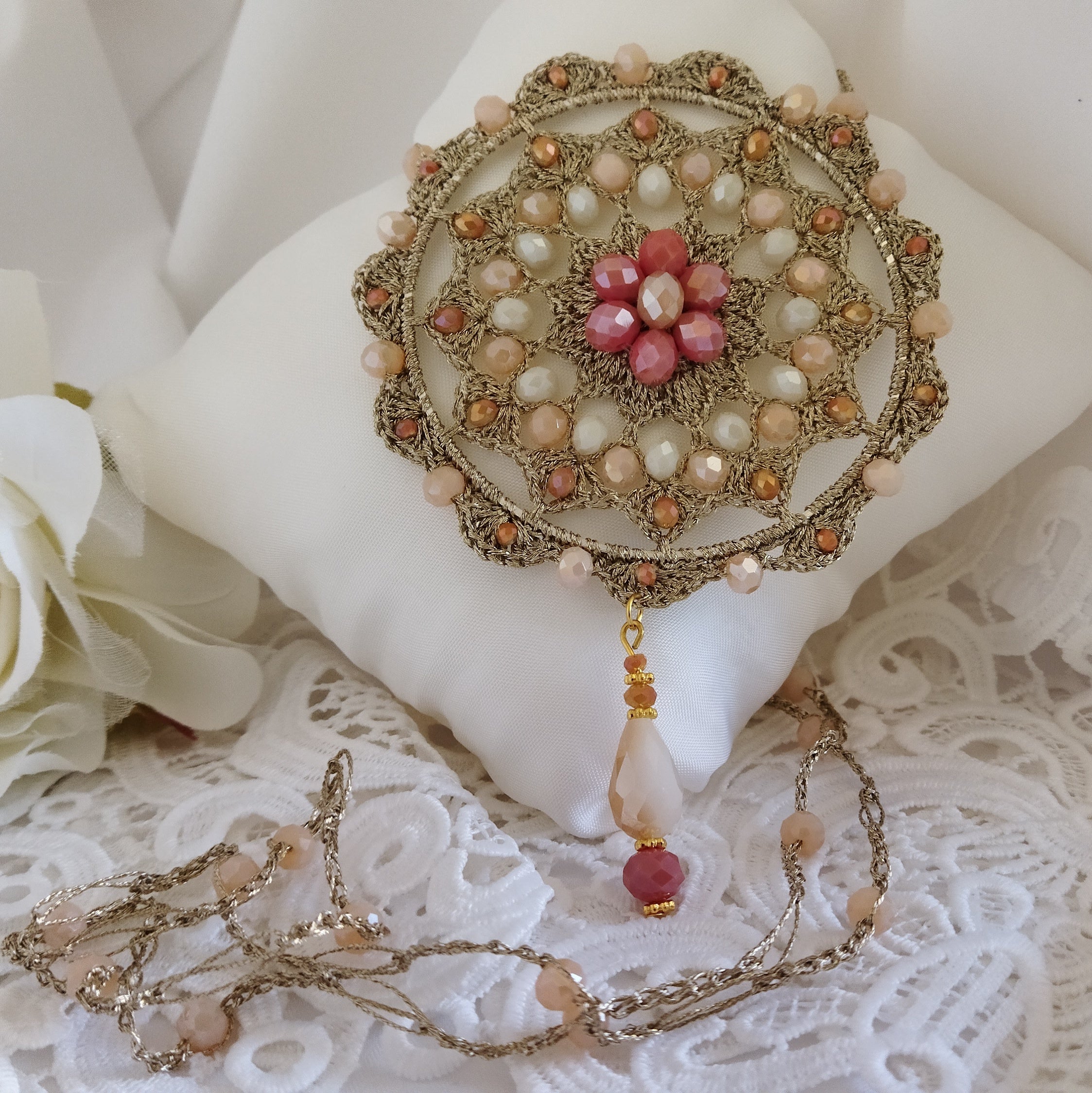 Collana Mandala in Tono Cipria "Rosa d’Oriente"