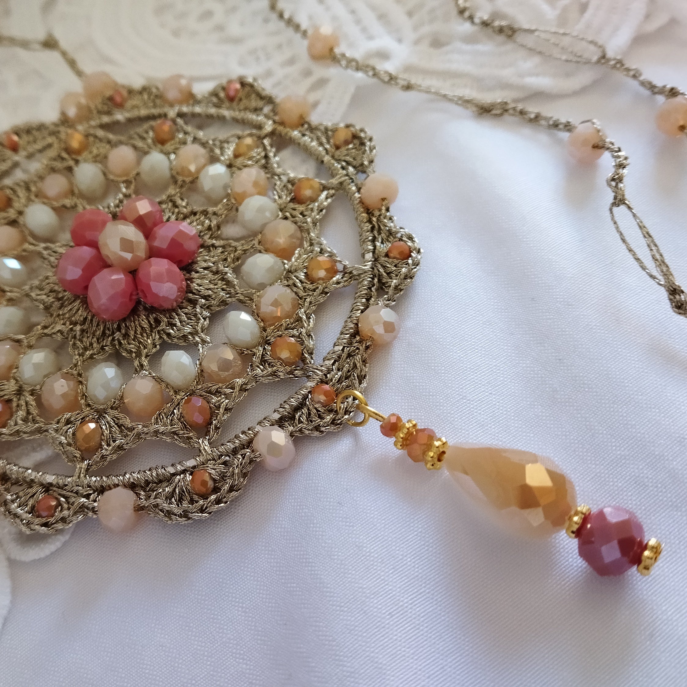Collana Mandala in Tono Cipria "Rosa d’Oriente"